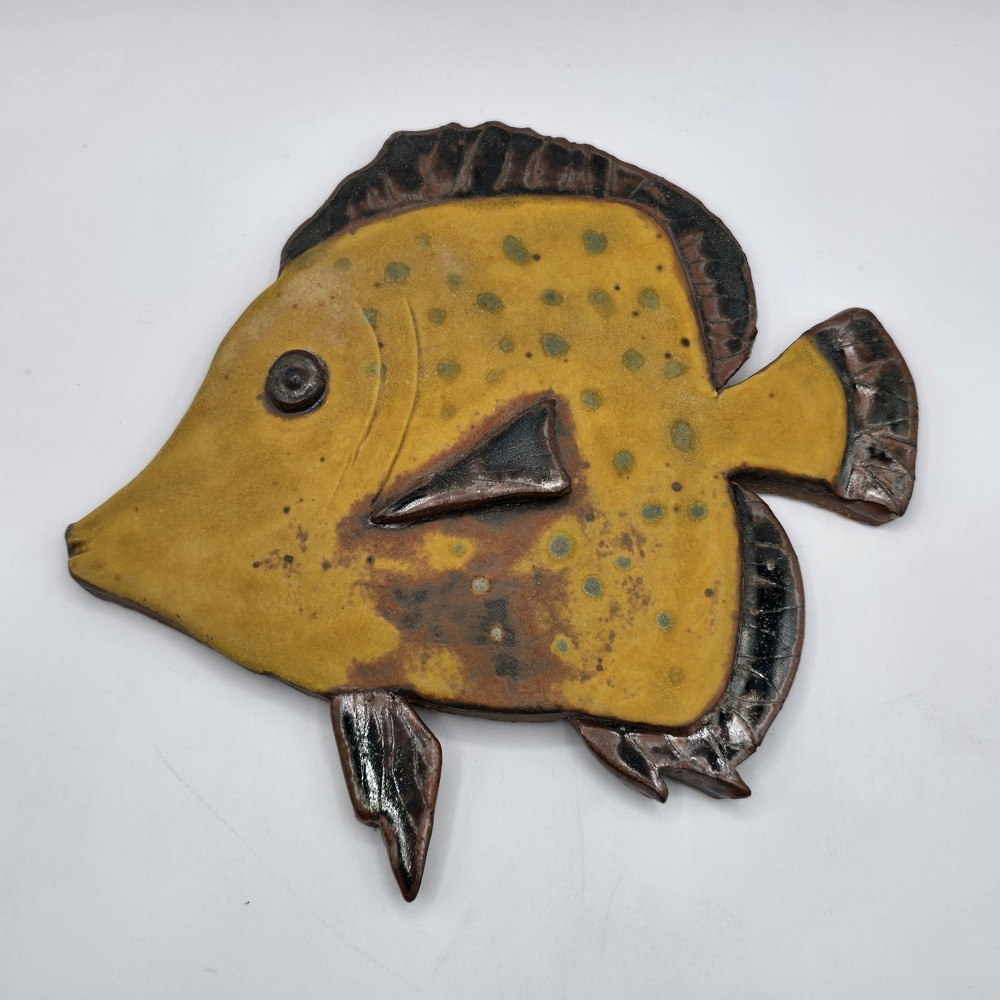 Studio‎ Art Signed Handmade Hanging Pottery Fish Ocean Beach House Coastal Vtg